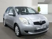 Used Toyota Yaris 85 HP (62 kW) 2007 Silver Hatchback