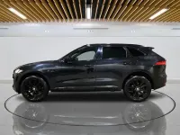 Usado Jaguar F-Pace Chequered Flag 180 HP (132 kW) 2020 Preto SUV