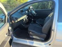 Usado Renault Clio IV Dynamique 2012 Prateado Citadino
