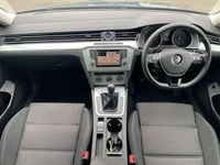 Usado VW Passat Business 150 HP (110 kW) 2017 Azul Sedan