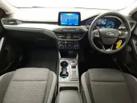 Begagnad Ford Focus Trend 120 HK (88 kW) 2022 Silver Halvkombi