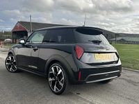 Used Mini Cooper S Hatch 201 HP (147 kW) 2024 Black Hatchback