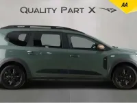 Used Dacia Jogger Extreme 140 HP (102 kW) 2024 Green MPV