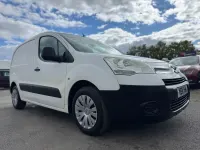 Second-hand Citroën Berlingo 75 CP (55 kW) 2011 Alb Monovolum