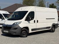 Usado Citroën Relay 130 HP (95 kW) 2015 Branco Van