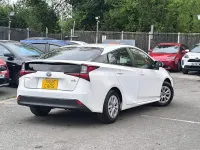 Usado Toyota Prius 122 CV (89 kW) 2020 Blanco Utilitario