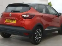 Used Renault Captur Iconic 90 HP (66 kW) 2019 Red/black SUV