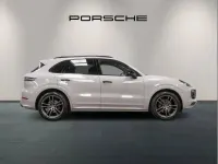 Used Porsche Cayenne Platinum Edition 334 HP (245 kW) 2022 Grey SUV
