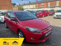 Used Ford Focus Zetec 125 HP (91 kW) 2012 Red Estate