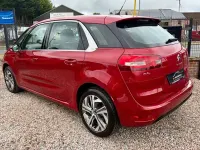 Used Citroën C4 Picasso Exclusive 115 HP (84 kW) 2015 Red MPV