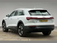 Usado Audi Q8 e-tron Sport 250 kW (340 HP) 2023 Branco SUV