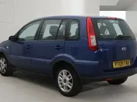 Used Ford Fusion Zetec 80 HP (58 kW) 2009 Blue Hatchback