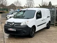 Begagnad Renault Kangoo Business 113 HK (83 kW) 2020 Vit Van
