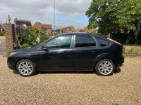 Used Ford Focus Zetec 98 HP (72 kW) 2010 Black Hatchback