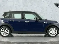 Used Mini Cooper Classic 134 HP (98 kW) 2019 Blue Hatchback