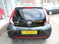 Begagnad Toyota Aygo Trend 72 HK (52 kW) 2019 Grå Halvkombi