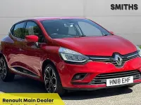 Used Renault Clio Dynamique 90 HP (66 kW) 2018 Flame red  Hatchback