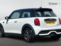 Used Mini Cooper S Classic 176 HP (129 kW) 2024 White Hatchback