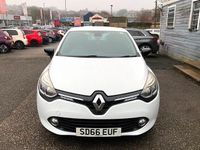 Used Renault Clio IV Dynamique 90 HP (66 kW) 2016 White Hatchback