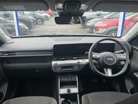 Usado Hyundai Kona Advanced 120 HP (88 kW) 2024 Cinzento SUV