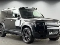 Used Land Rover Defender SE 250 HP (183 kW) 2023 Santorini black SUV