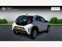 Used Toyota Aygo X PURE 72 HP (52 kW) 2022 White SUV