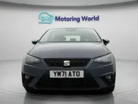 Usado Seat Ibiza SE Technology 94 CV (69 kW) 2022 Gris Utilitario