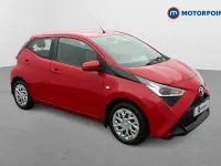 Used Toyota Aygo X-play 72 HP (52 kW) 2021 Red Hatchback
