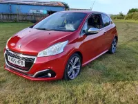 Used Peugeot 208 GTi 208 HP (152 kW) 2016 Red Hatchback
