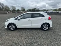 Used Kia Rio Air 2015 White Hatchback