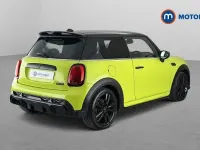Used Mini Cooper Hatch 136 HP (100 kW) 2022 Yellow Hatchback