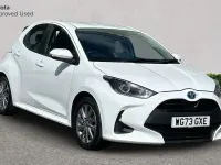 Used Toyota Yaris Hybrid 116 HP (85 kW) 2023 Pure white Hatchback
