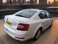 Used Skoda Octavia Elegance 2013 White Hatchback