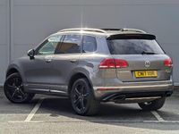 Usado VW Touareg R-line Plus 2017 Cinzento SUV