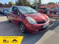 Used Toyota Prius 113 HP (83 kW) 2004 Red Hatchback