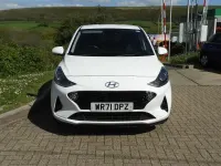 Used Hyundai i10 Premium 67 HP (49 kW) 2021 Polar white Hatchback