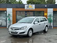 Used Vauxhall Astra 110 HP (80 kW) 2016 Silver Estate