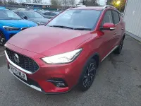 Używany MG ZS Exclusive 111 KM (81 kW) 2024 Czerwony SUV