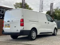 Used Vauxhall Vivaro S 100 HP (73 kW) 2020 White MPV