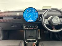 Usado Mini Cooper Hatch 113 kW (154 CV) 2025 Rojo Utilitario