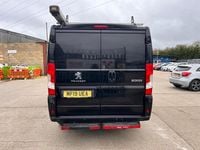 Second-hand Peugeot Boxer 110 CP (80 kW) 2019 Negru Van