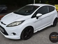 Used Ford Fiesta Zetec 2012 White Hatchback