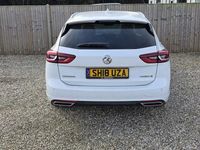 Used Vauxhall Insignia SRi 170 HP (125 kW) 2018 White Estate