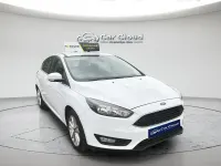 Used Ford Focus Zetec 123 HP (90 kW) 2015 White Hatchback