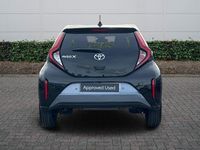 Used Toyota Aygo X 72 HP (52 kW) 2025 Grey SUV