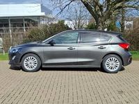 Begagnad Ford Focus Titanium 125 HK (91 kW) 2021 Grå Sportkupé