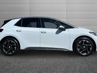 Used VW ID.3 Pro 150 kW (204 HP) 2026 Glacier white with solid black roof Hatchback