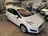 Used Ford Fiesta Zetec 82 HP (60 kW) 2013 White Hatchback