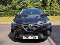 Used Renault Clio V Iconic 90 HP (66 kW) 2022 Hatchback