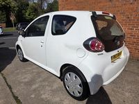 Used Toyota Aygo 68 HP (50 kW) 2013 White Hatchback